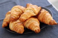 cooking-heap-croissants-table