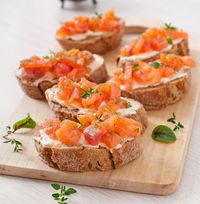 sandwich-with-salted-salmon-cream-cheese